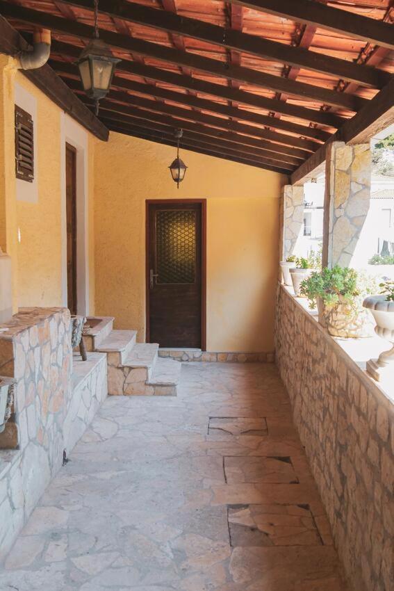 Fully Renovated One Bedroom Apartment With A Seaview - A Sevid Exterior photo