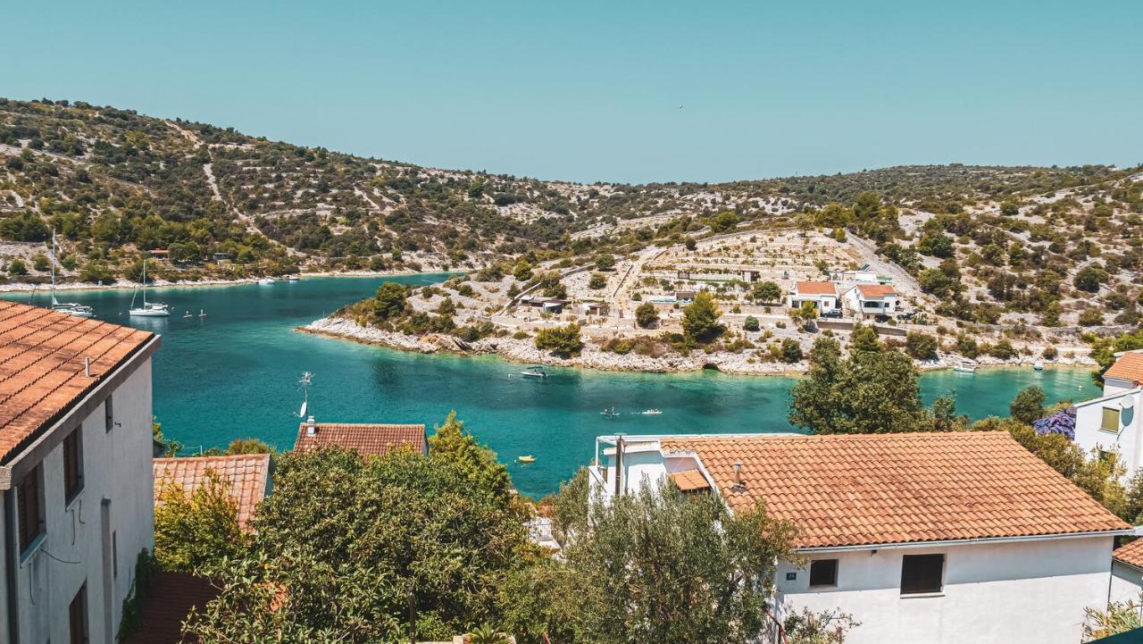 Fully Renovated One Bedroom Apartment With A Seaview - A Sevid Exterior photo